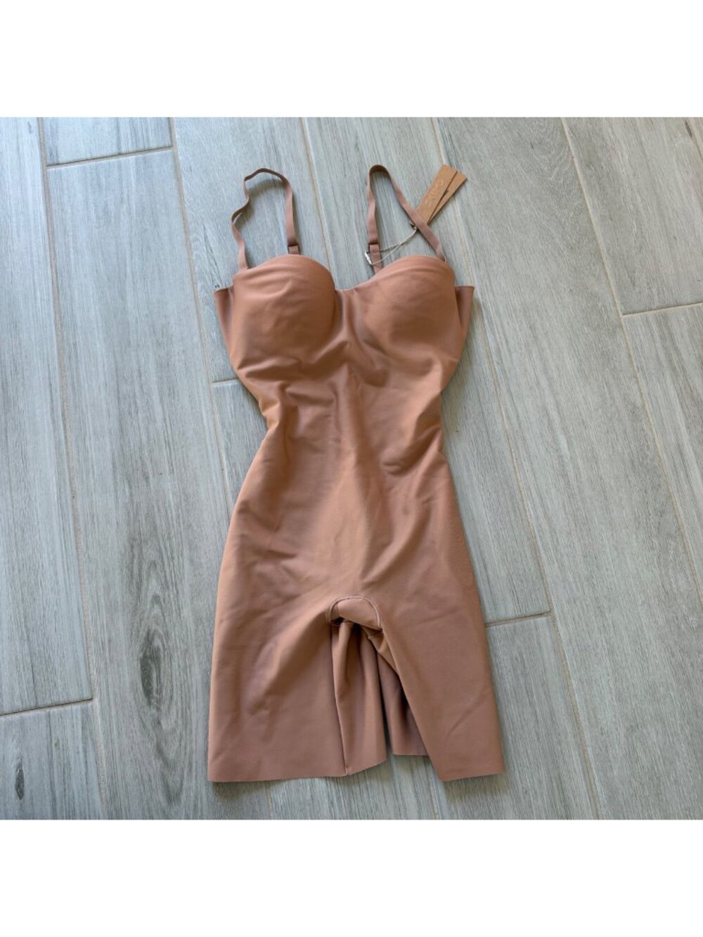 NWT SKIMS BODY MID THIGH SIENNA BODYSUIT SZ XXS